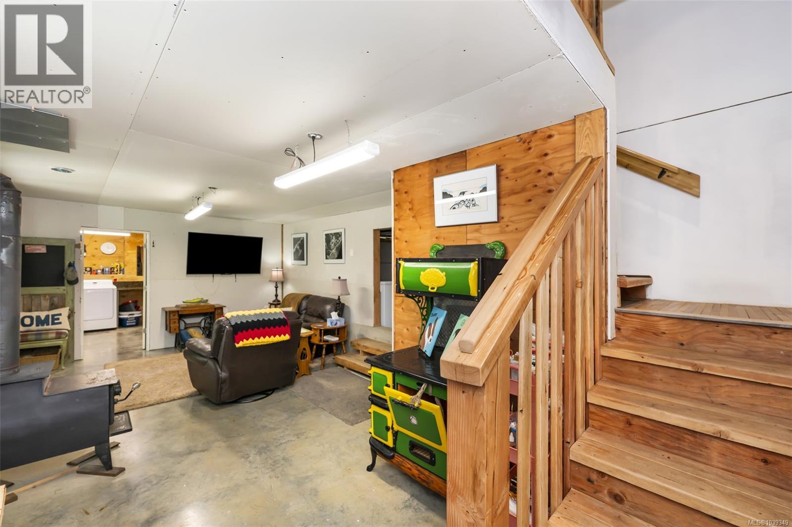 7238 Indian Rd - 45