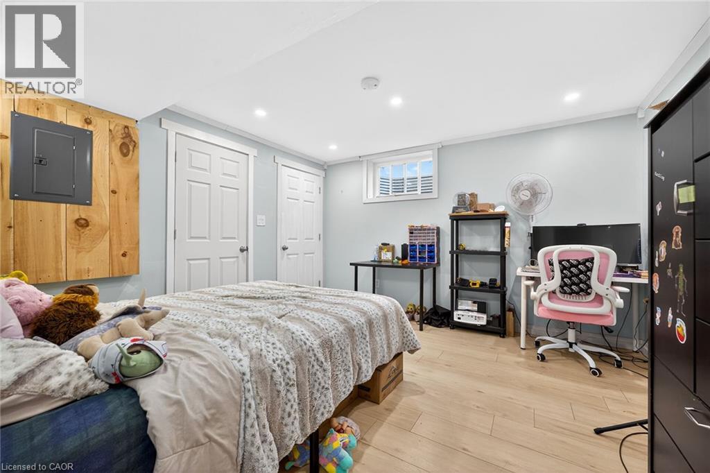 143 FAIRVIEW Avenue E - 28