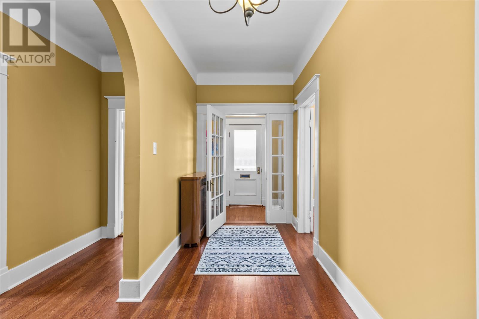 8 Glenridge Crescent - 5