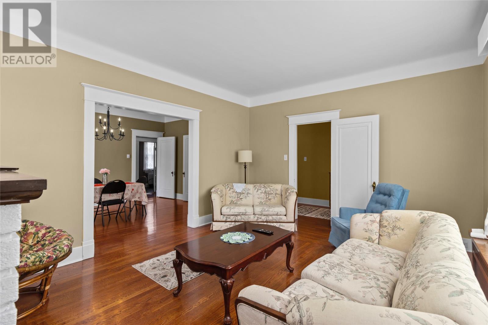 8 Glenridge Crescent - 9