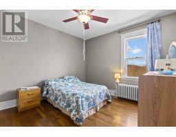 8 Glenridge Crescent thumbnail 11
