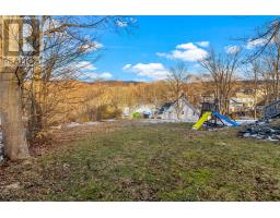 8 Glenridge Crescent thumbnail 23