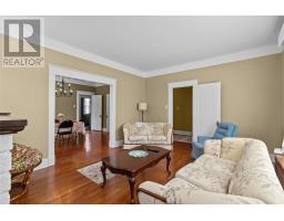 8 Glenridge Crescent thumbnail 9