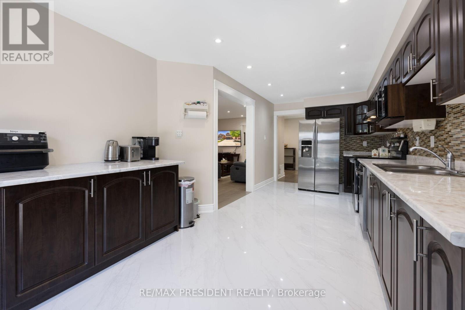 64 ORCHID DRIVE - 14