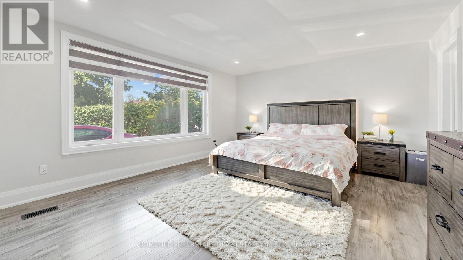 34 MERCER DRIVE - 13