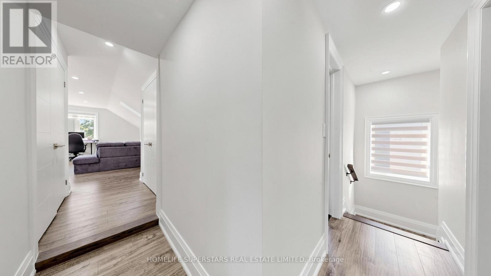 34 MERCER DRIVE - 22