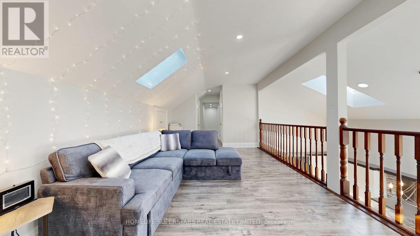34 MERCER DRIVE - 26