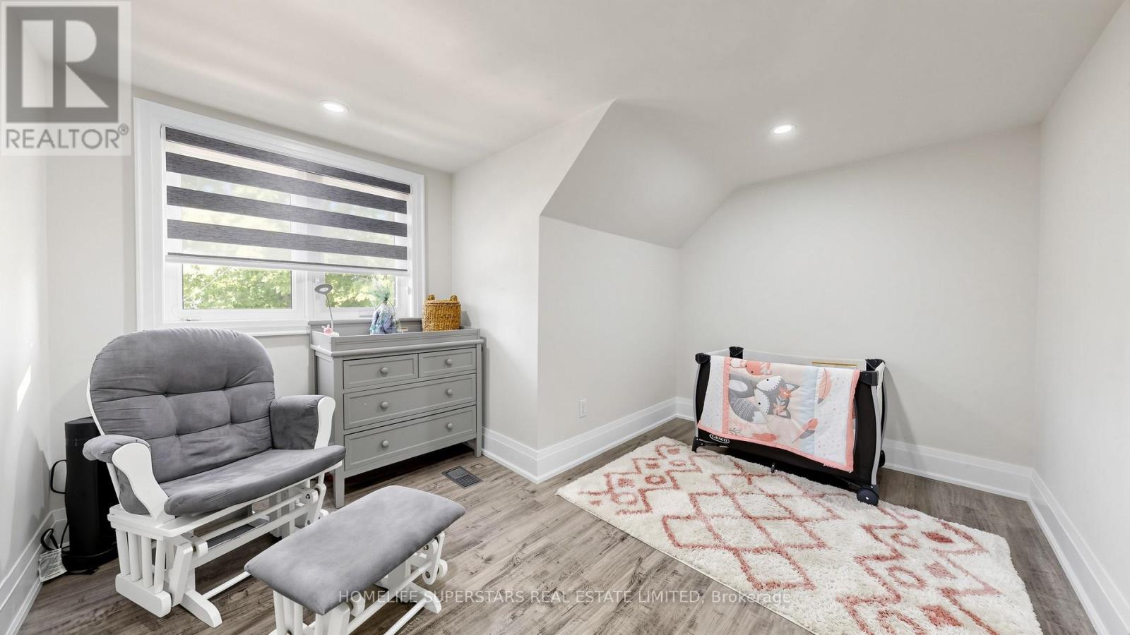 34 MERCER DRIVE - 29