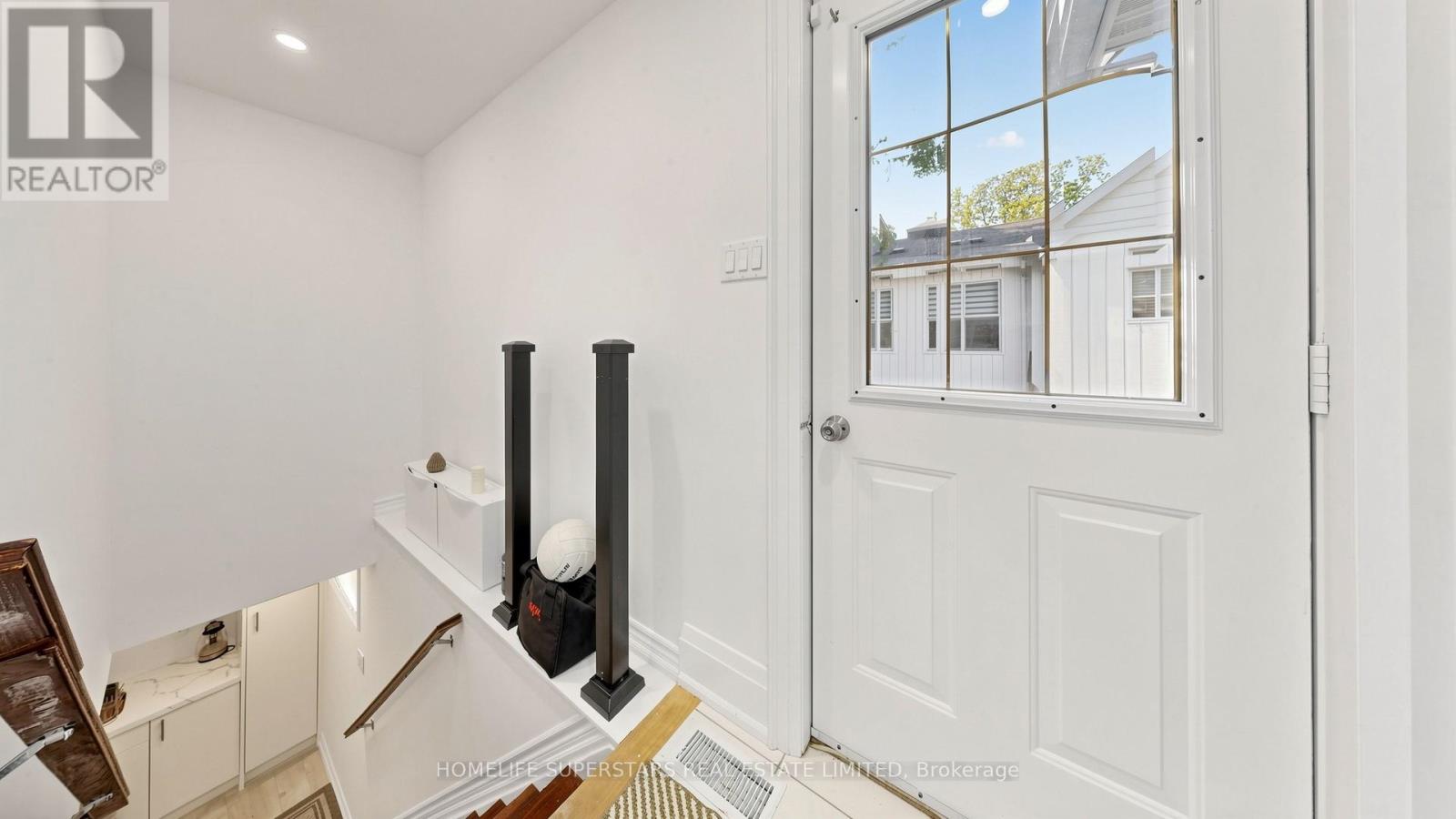 34 MERCER DRIVE - 30