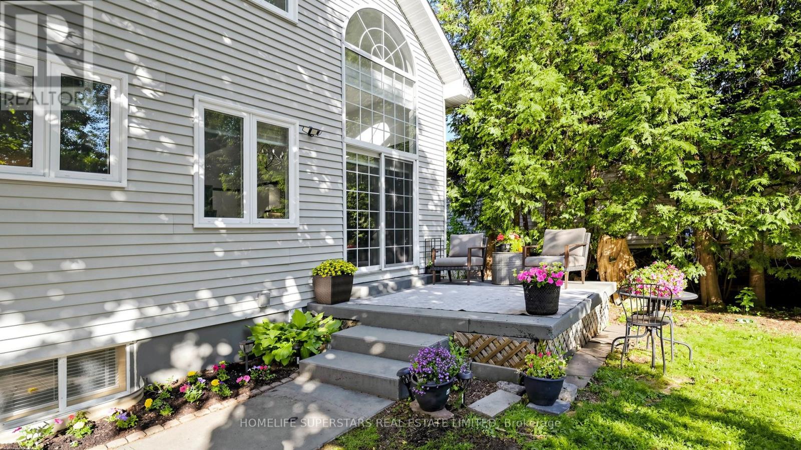 34 MERCER DRIVE - 44