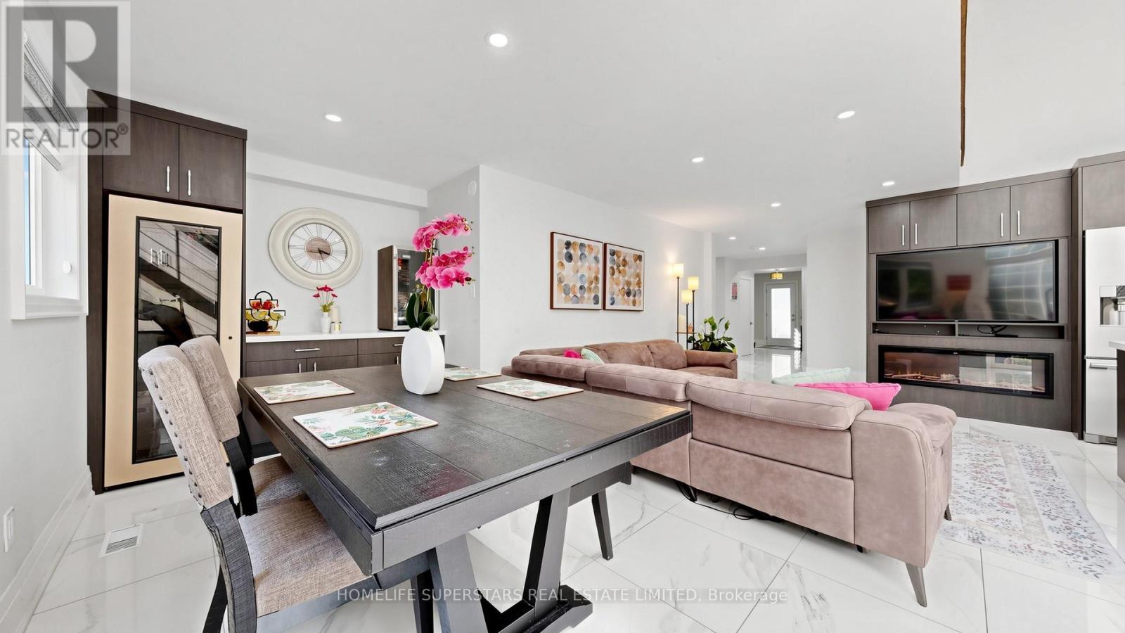 34 MERCER DRIVE - 8