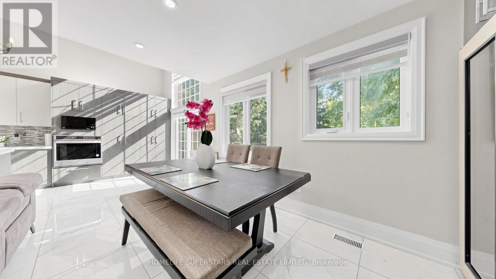 34 MERCER DRIVE - 9