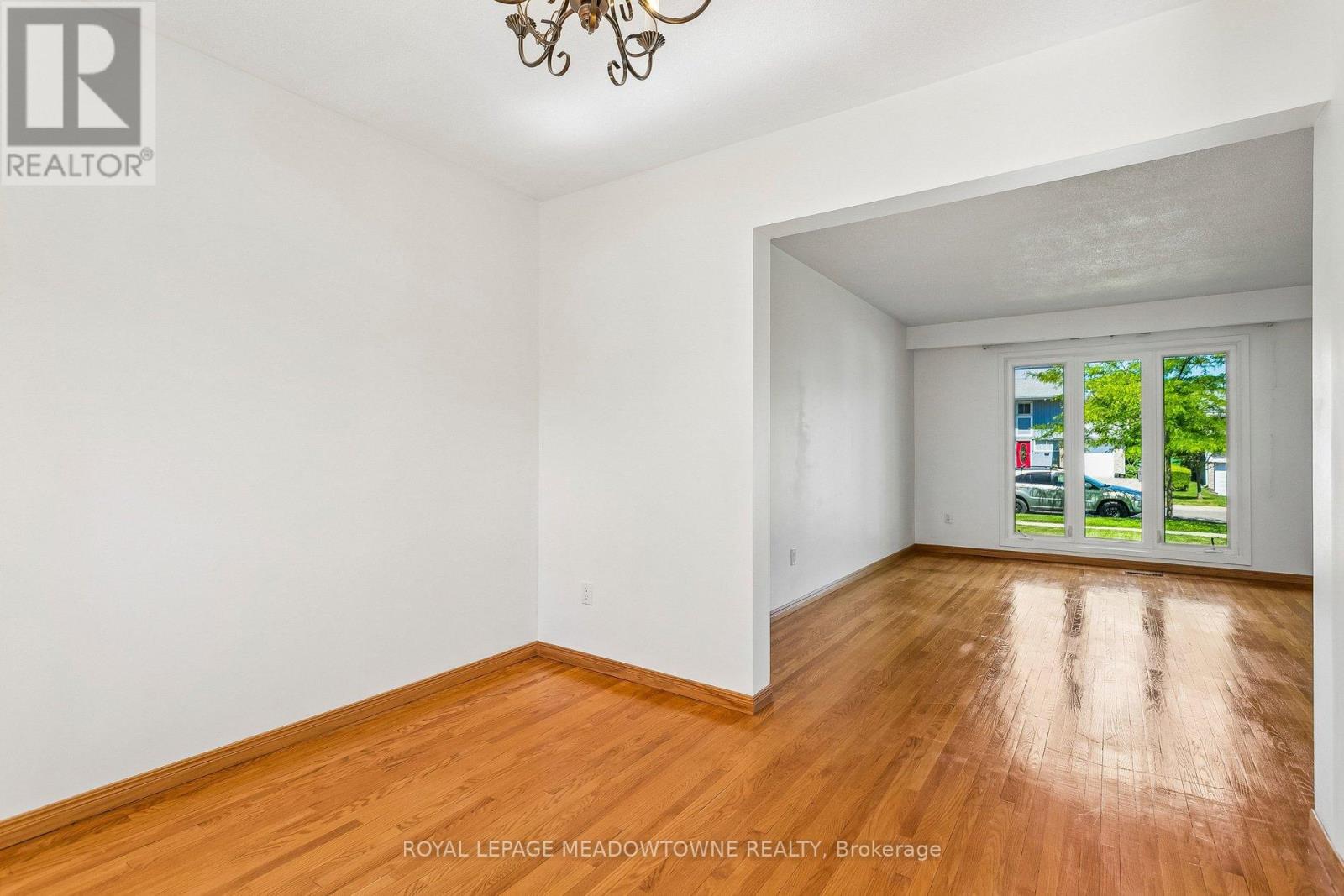 34 PLAINSMAN ROAD - 14