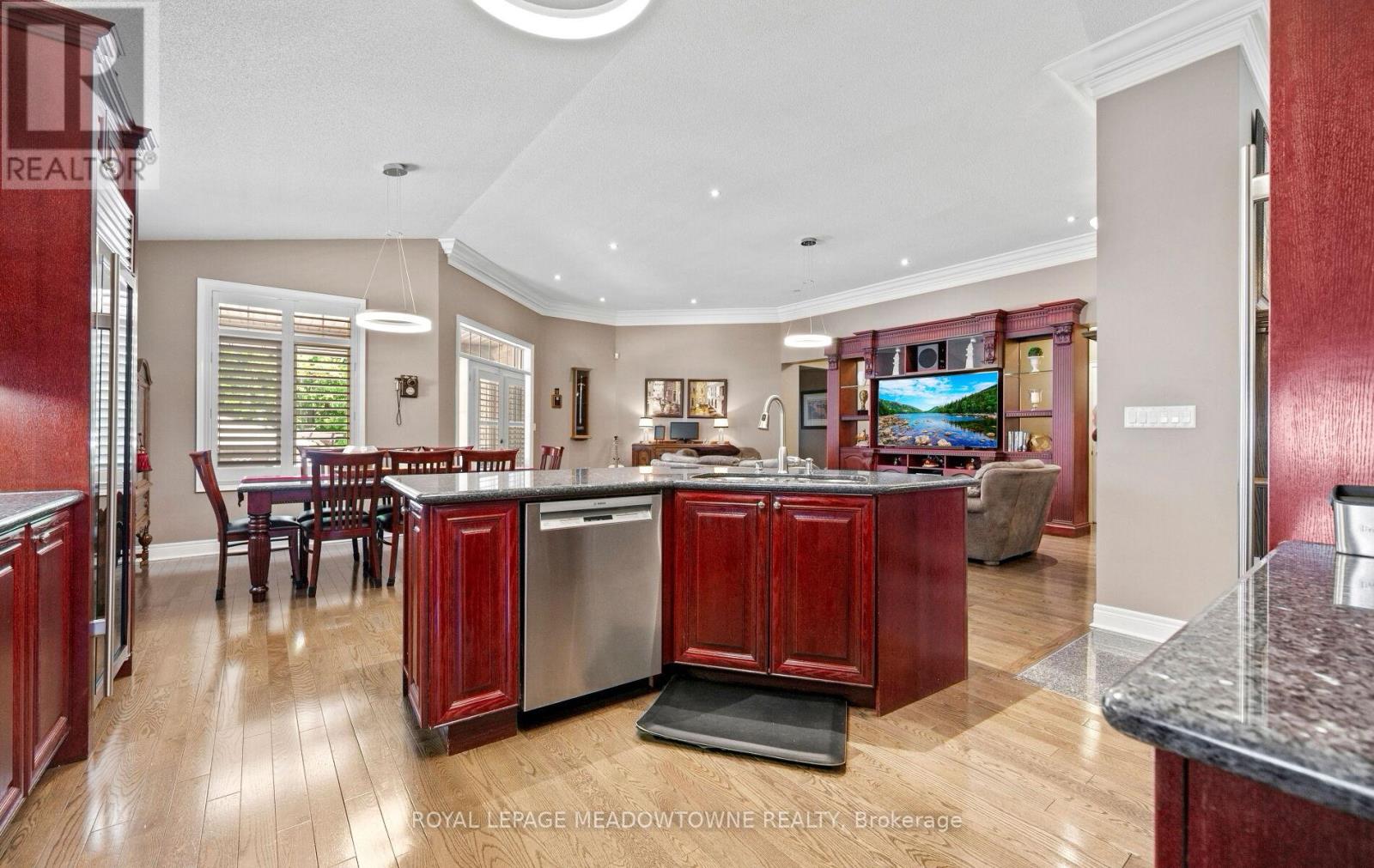5 MCNUTT STREET - 18