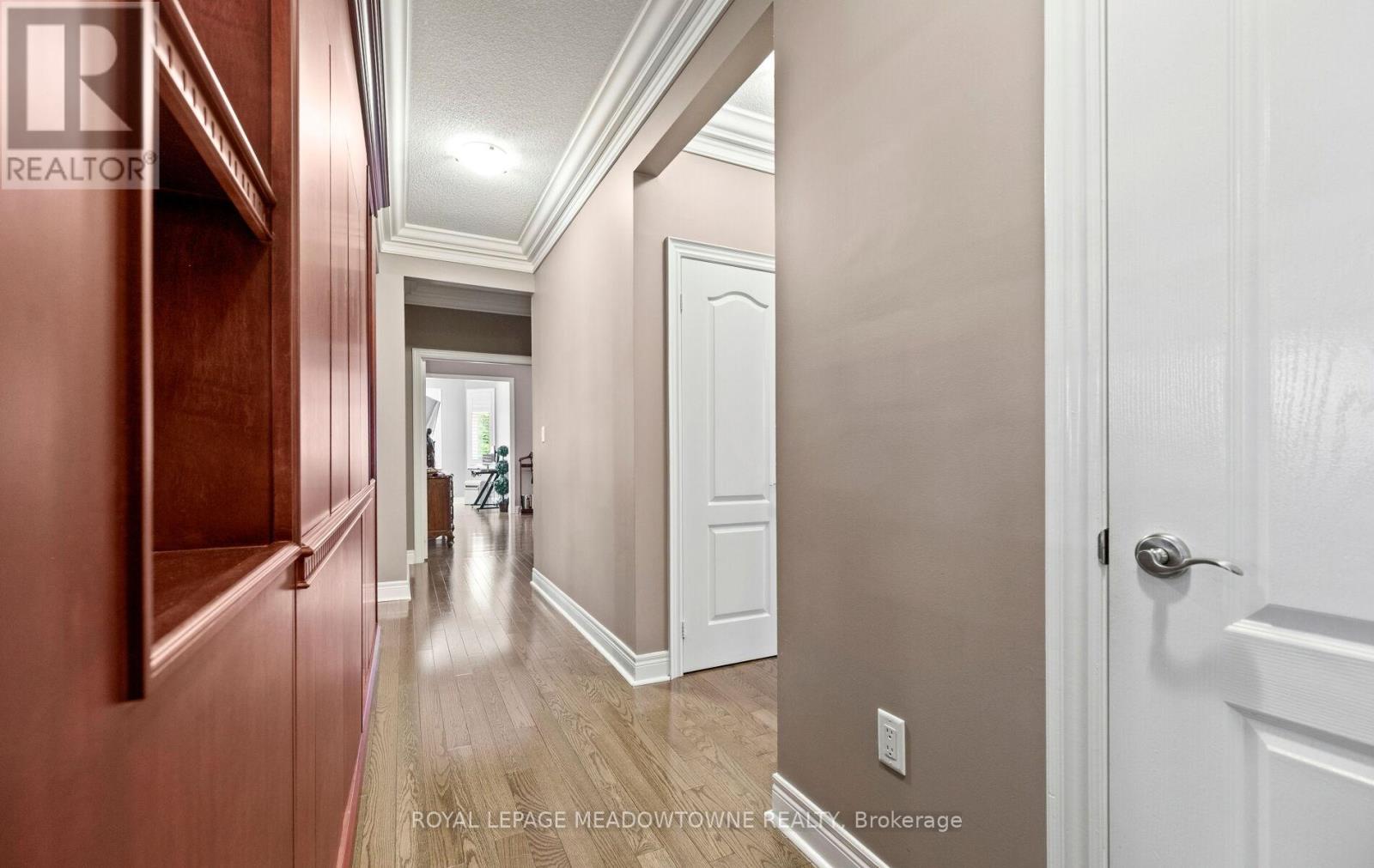 5 MCNUTT STREET - 23