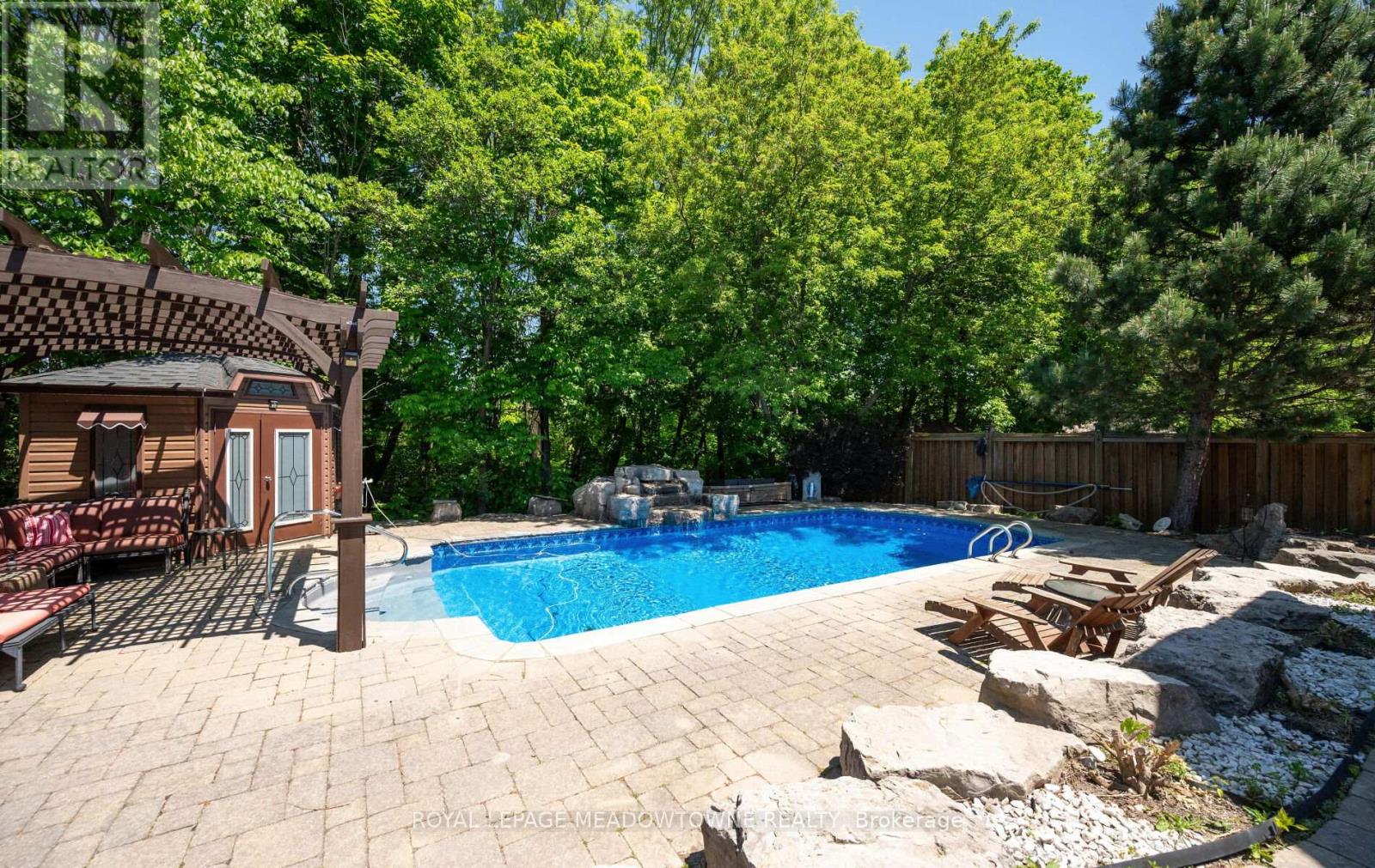 5 MCNUTT STREET - 43
