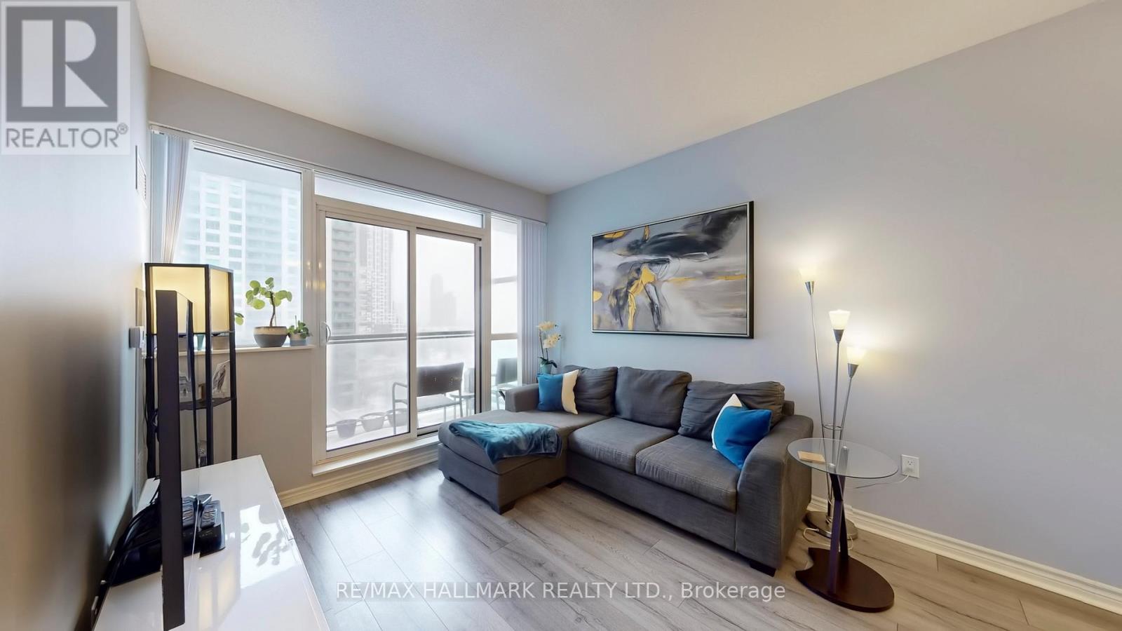#910 349 RATHBURN ROAD W - 4