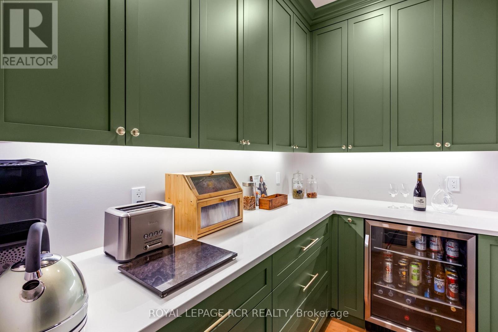 110 BEAU LANE - 10