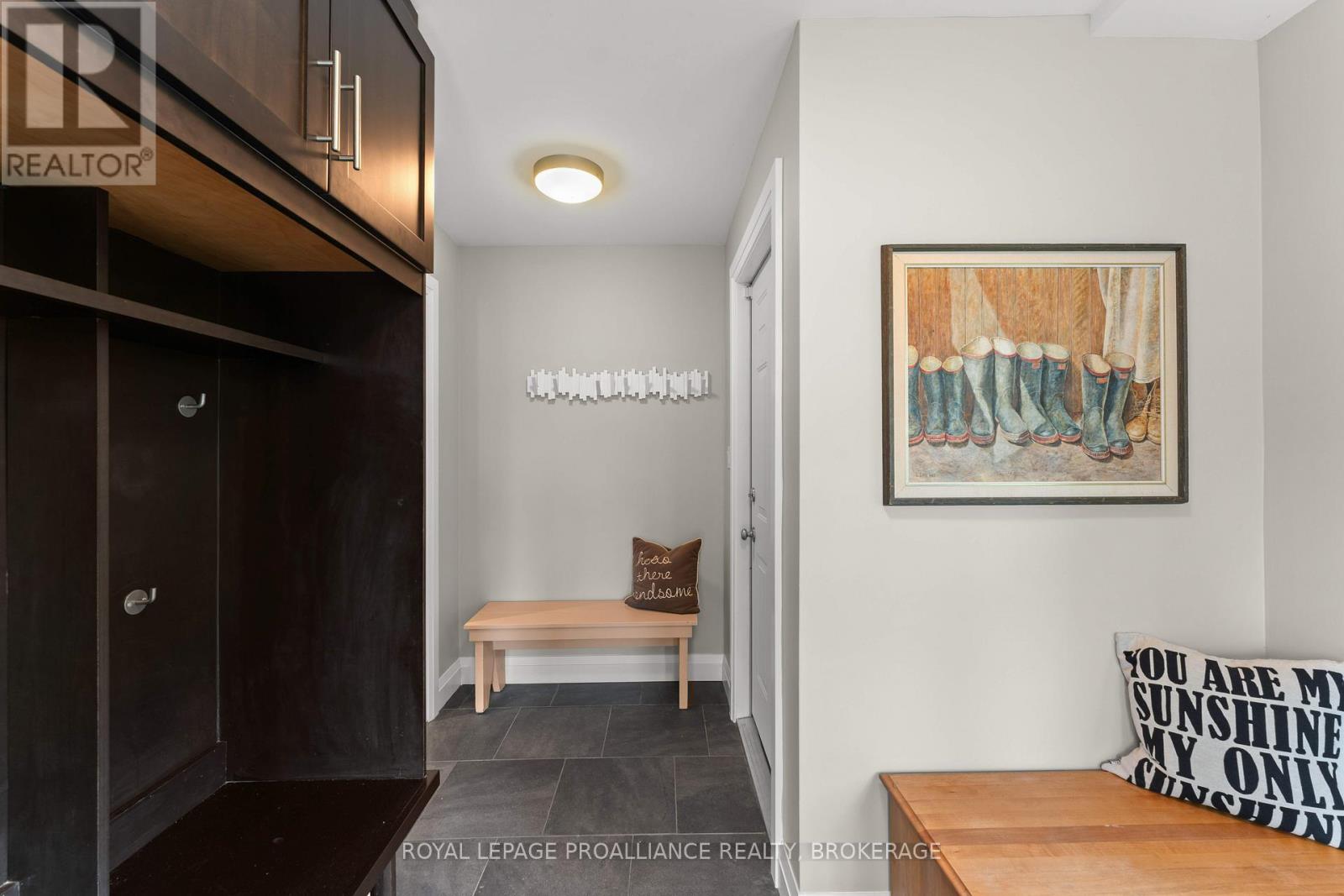 29 HILLCROFT DRIVE - 20