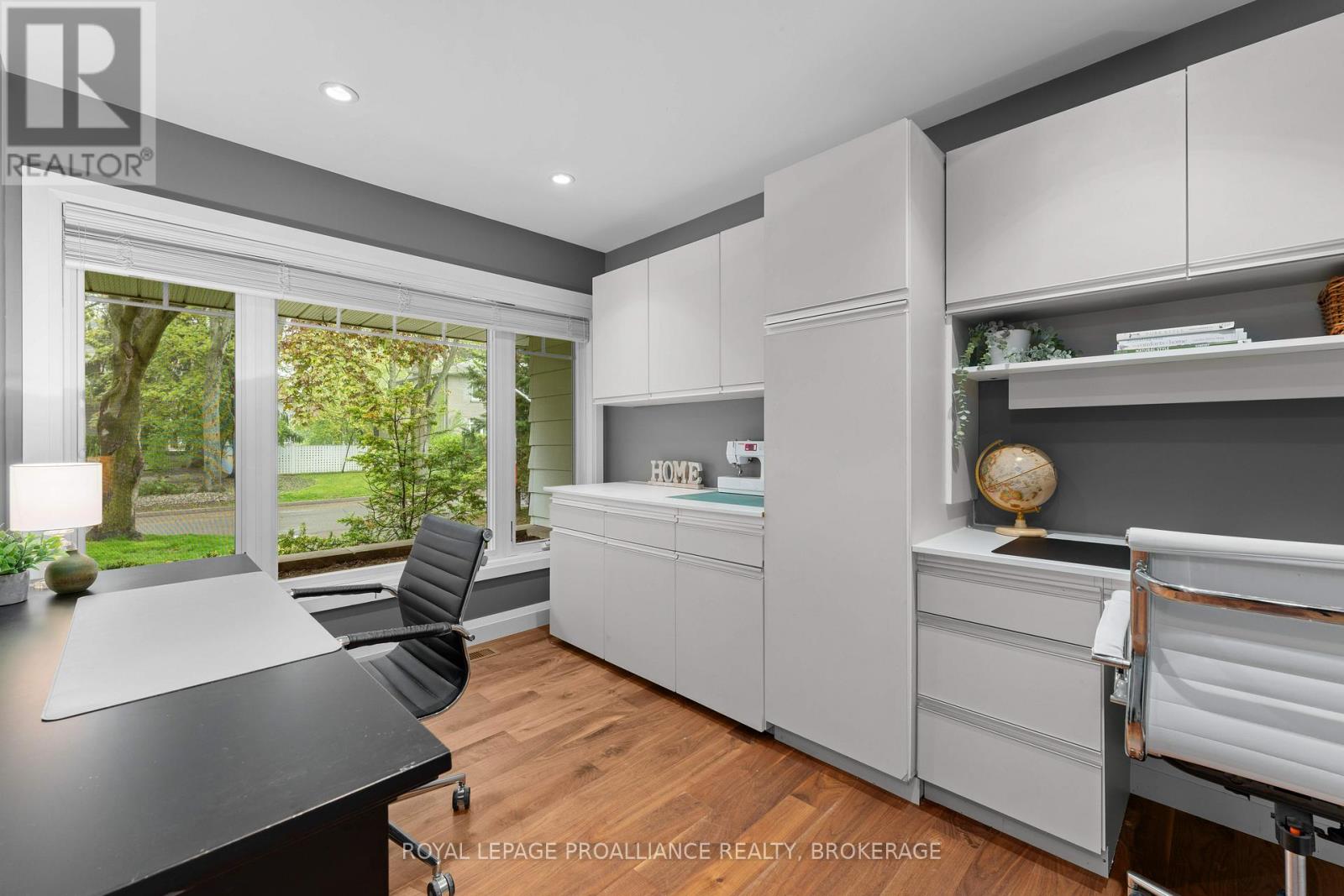 29 HILLCROFT DRIVE - 19