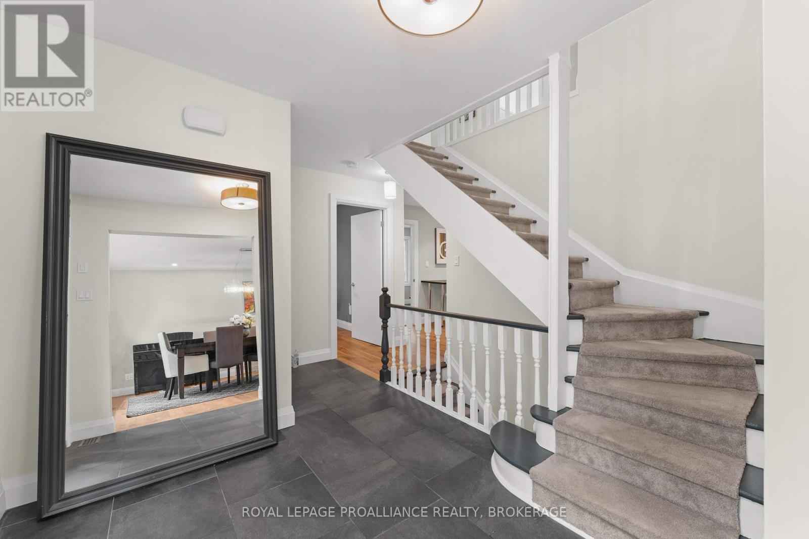29 HILLCROFT DRIVE - 6