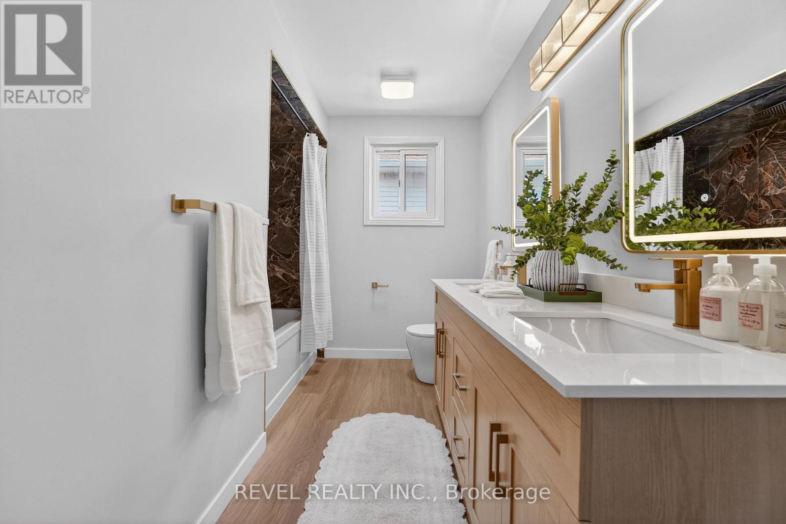 79 LYNNETTE DRIVE - 16