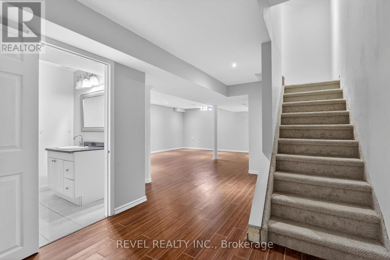 79 LYNNETTE DRIVE - 20