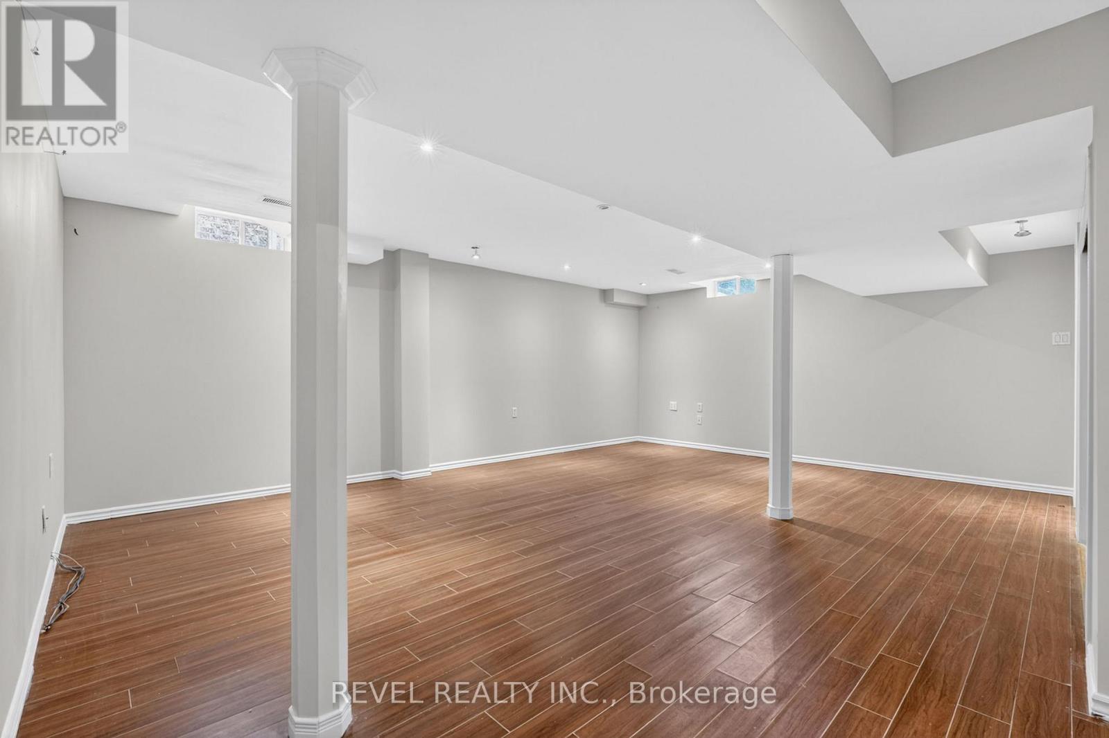 79 LYNNETTE DRIVE - 23
