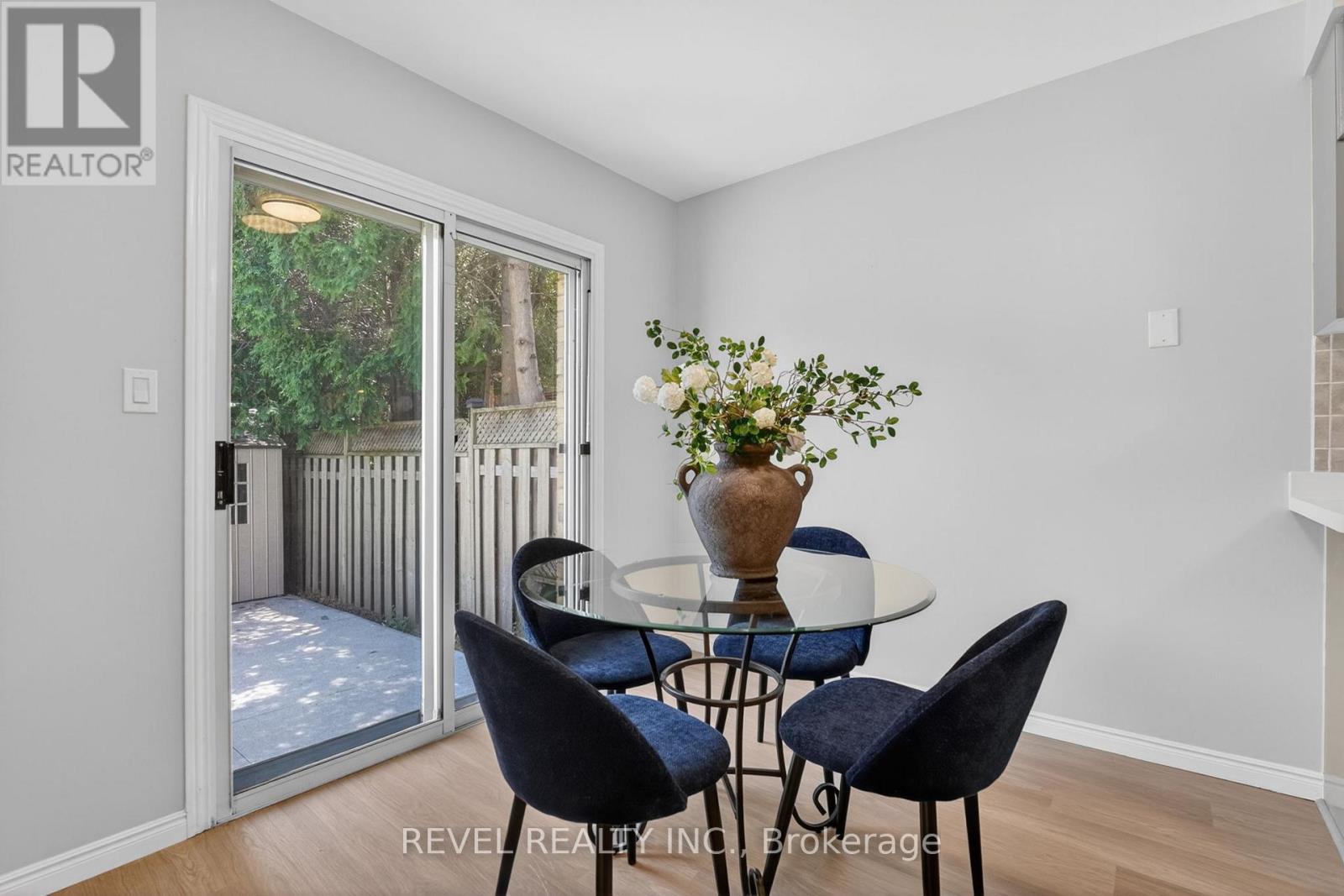 79 LYNNETTE DRIVE - 7