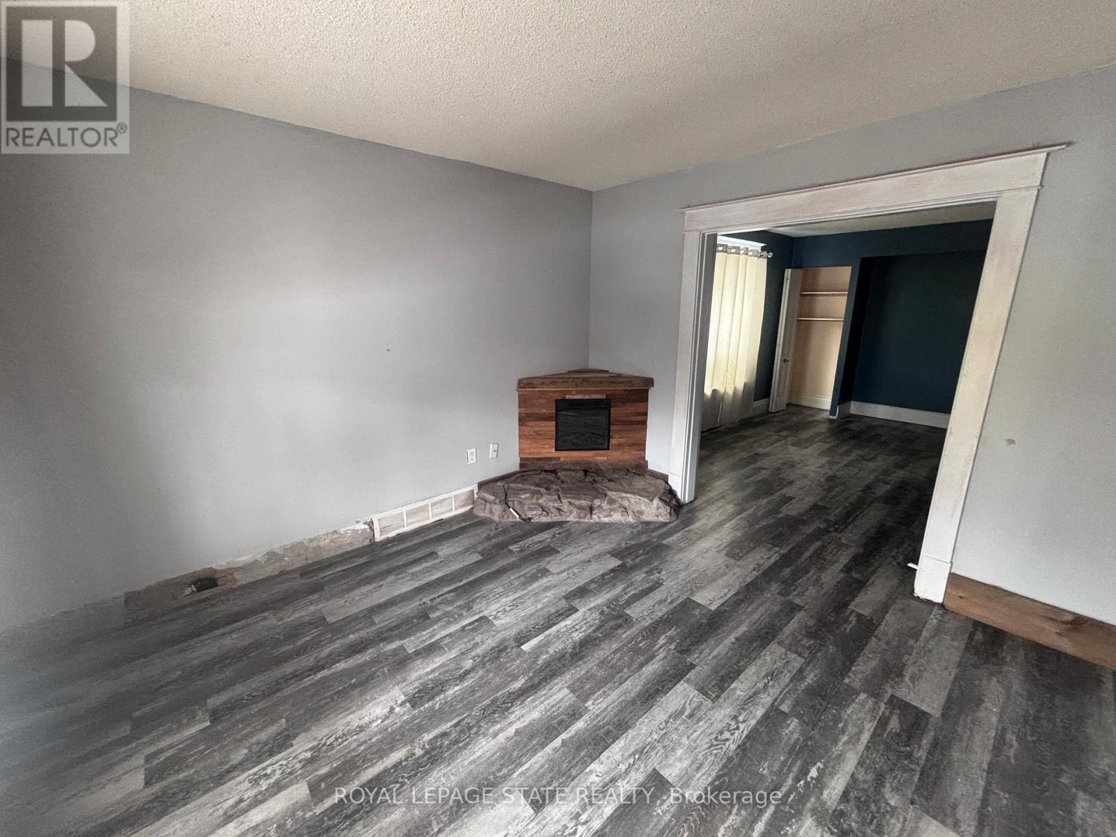 45 CHAPLIN AVENUE - 10