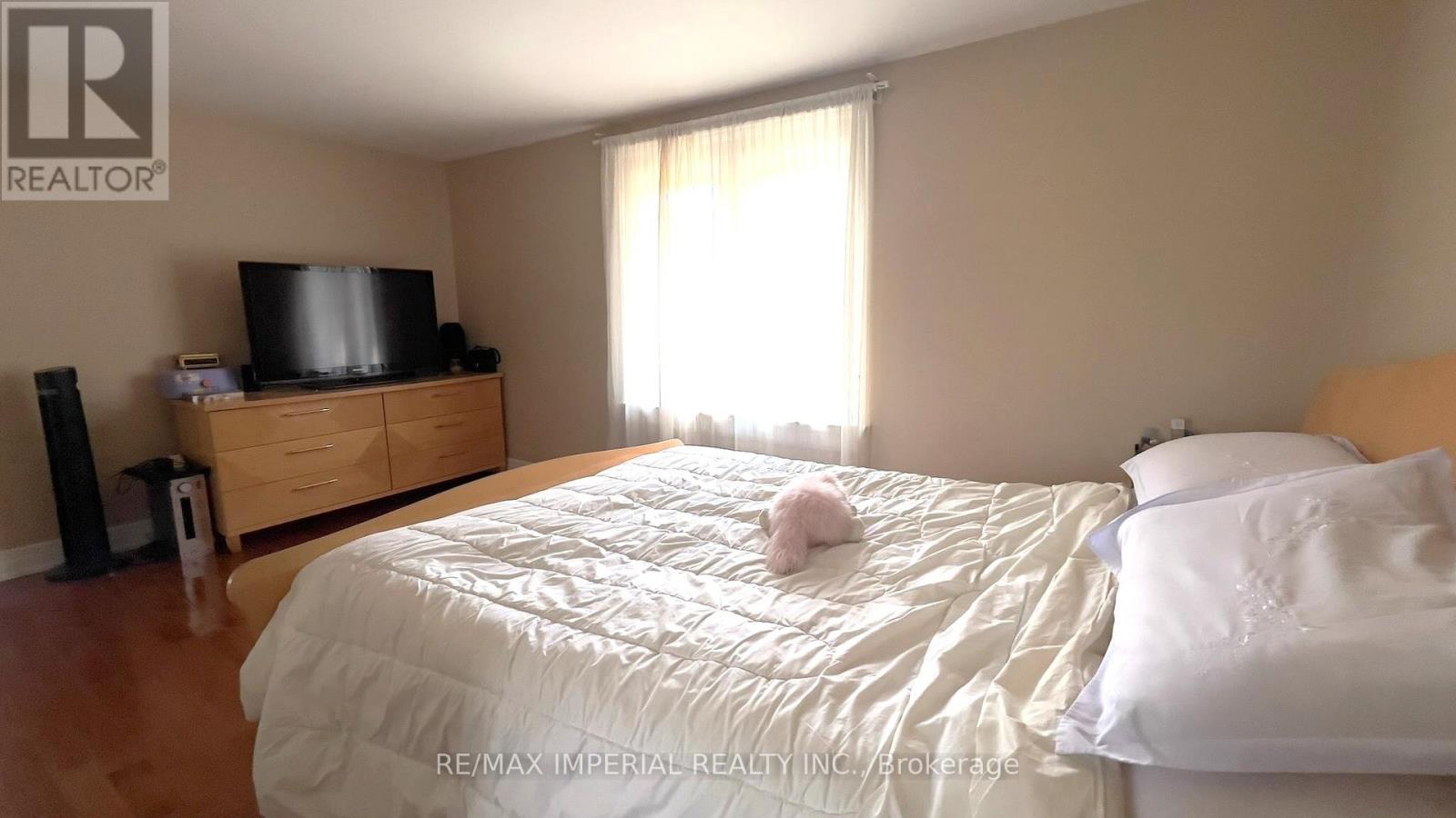 15028 DUFFERIN STREET - 23