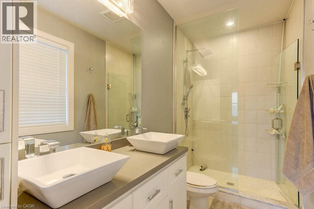 30 LAKESHORE Road - 23