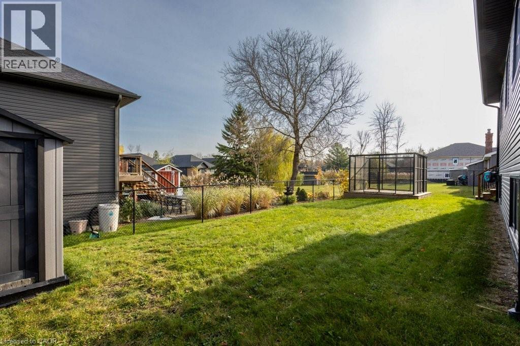 30 LAKESHORE Road - 24
