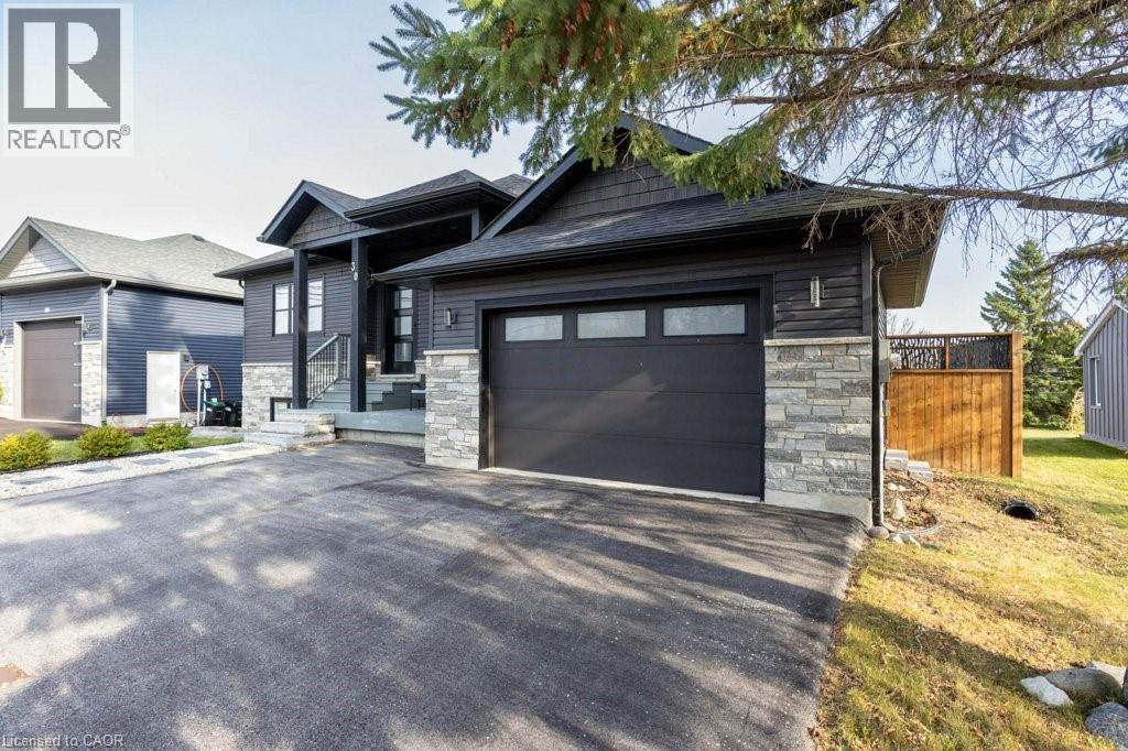 30 LAKESHORE Road - Image 3