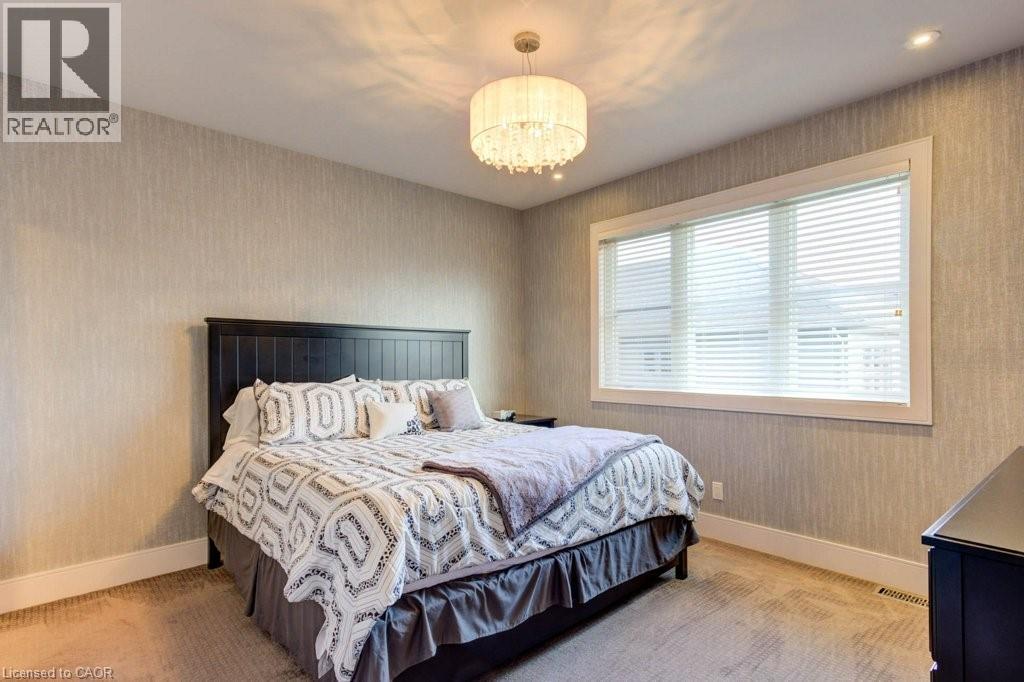 30 LAKESHORE Road - 36
