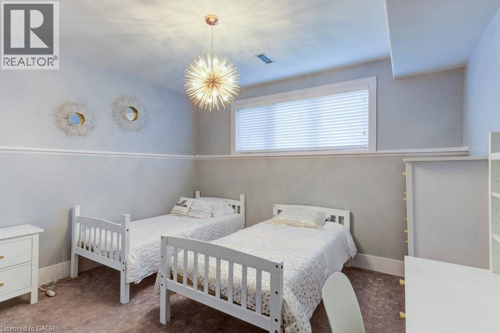 30 LAKESHORE Road - 38