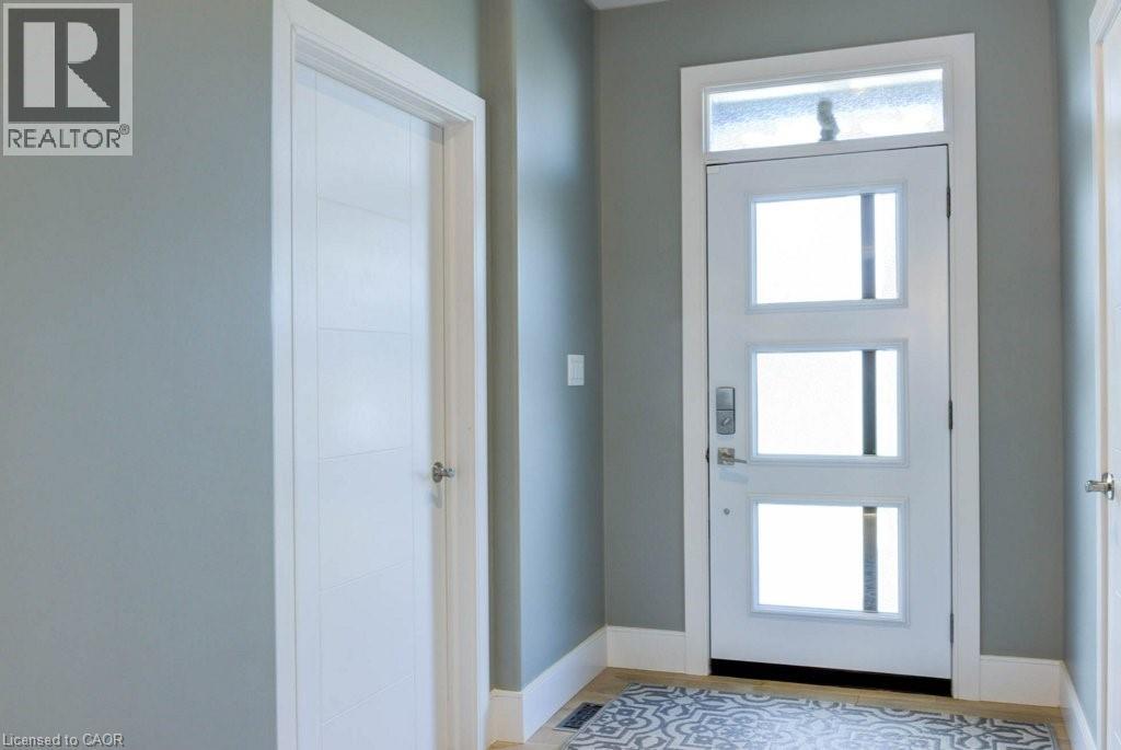 30 LAKESHORE Road - 6