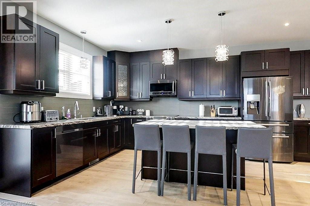 30 LAKESHORE Road - 7