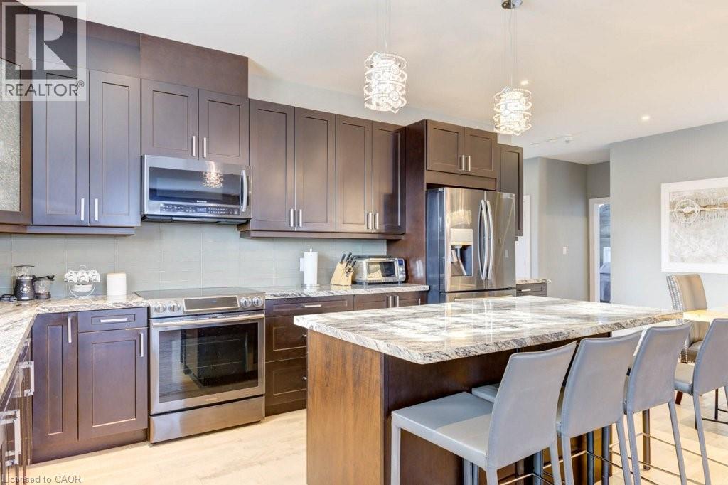 30 LAKESHORE Road - 9
