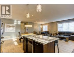 Living room - 30 Lakeshore Road, Wasaga Beach, ON L9Z2Y3 Photo 10