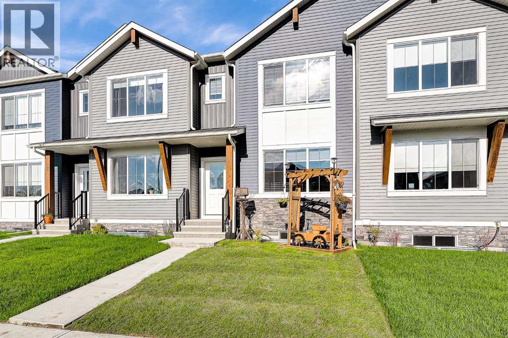 7 Emberside Park, Cochrane