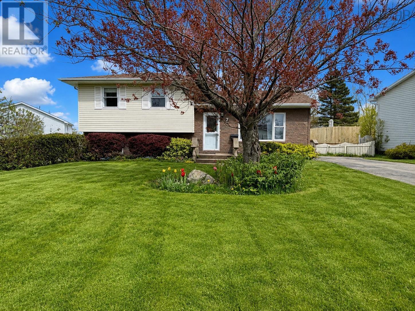 7 Donna Drive - Image 2
