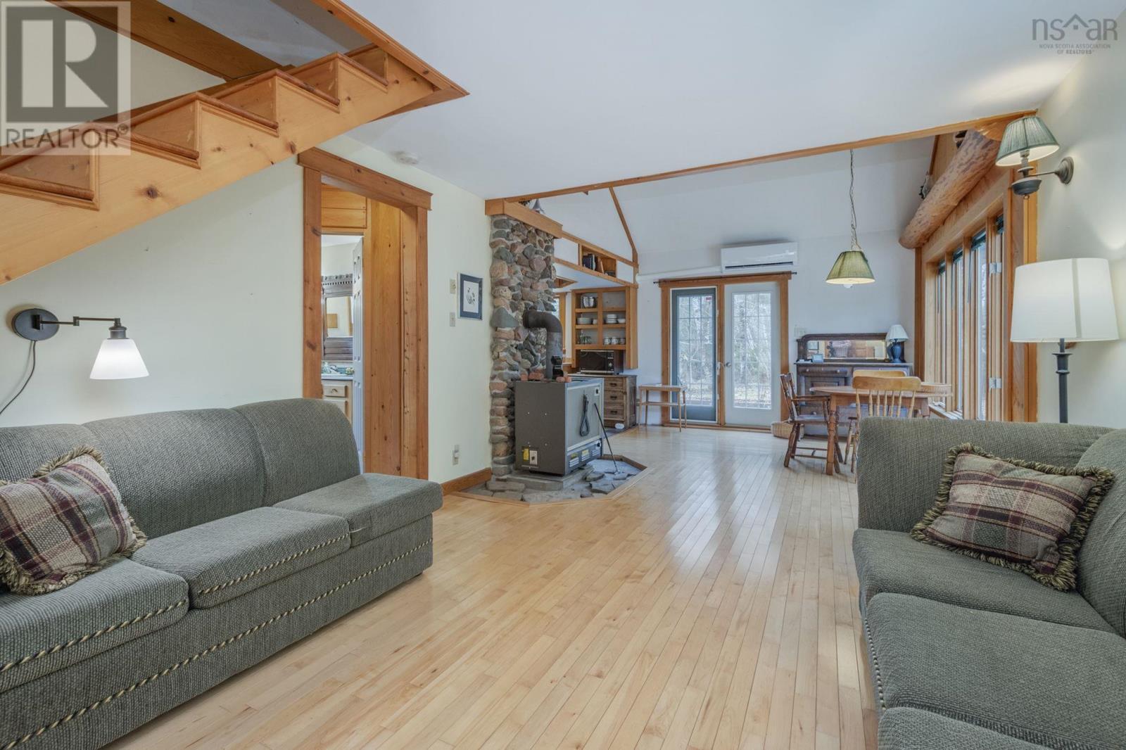 882 Warwick Mountain Road - 13