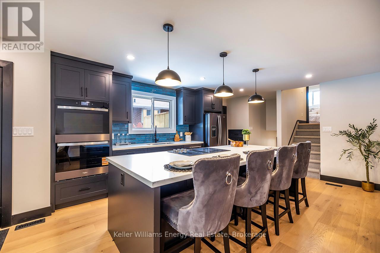 1281 OXFORD STREET - 10