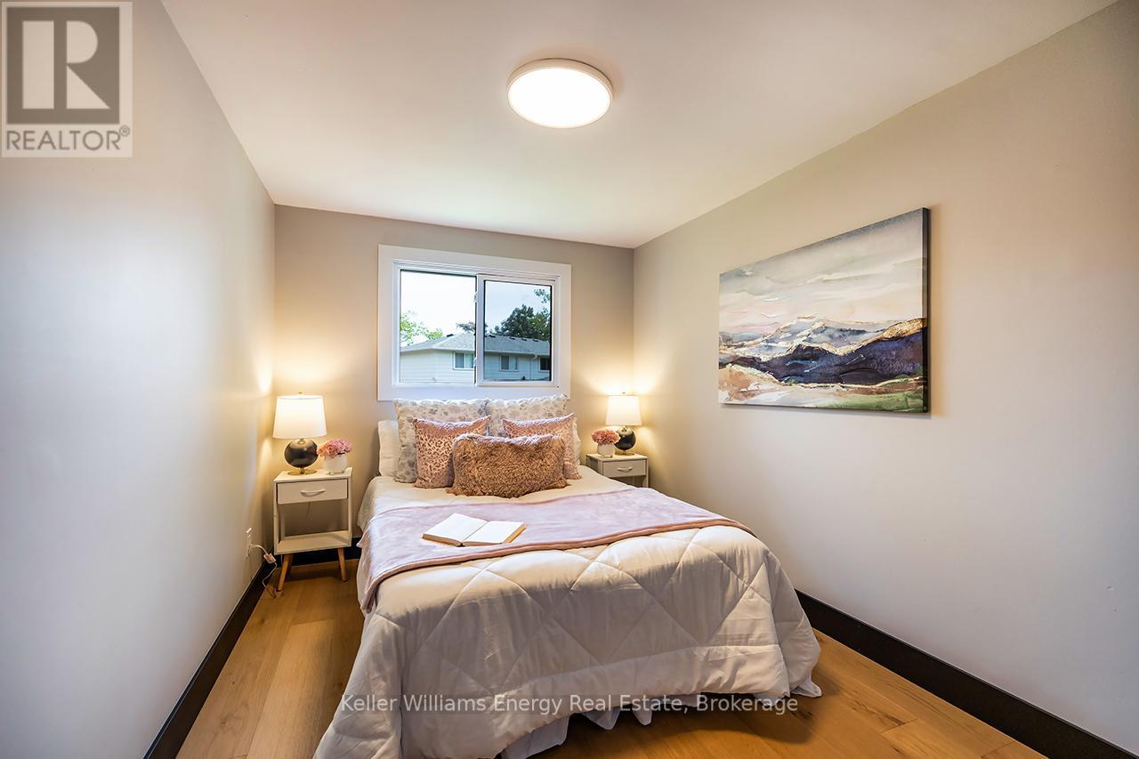 1281 OXFORD STREET - 22