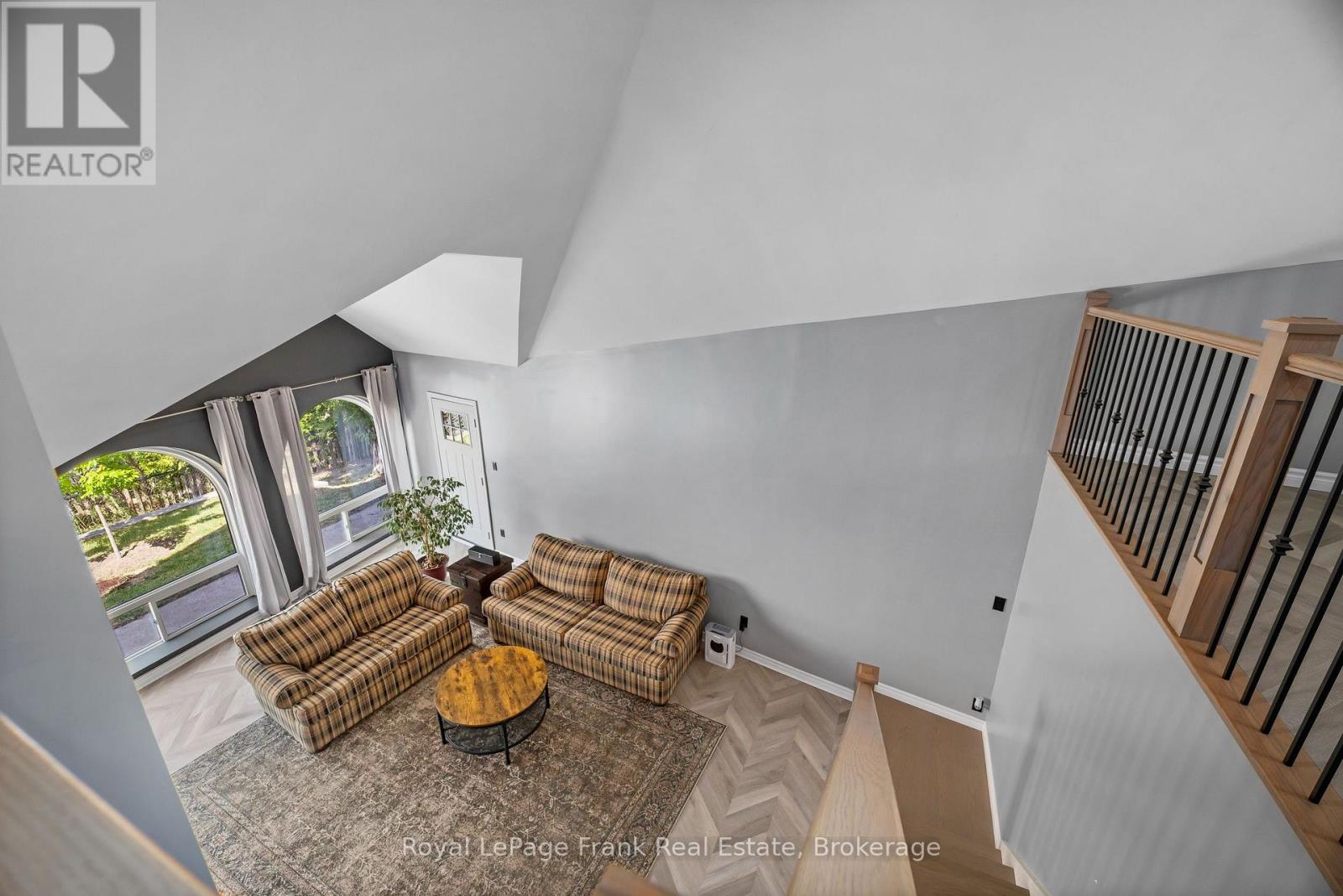 24 PETTET DRIVE - 23