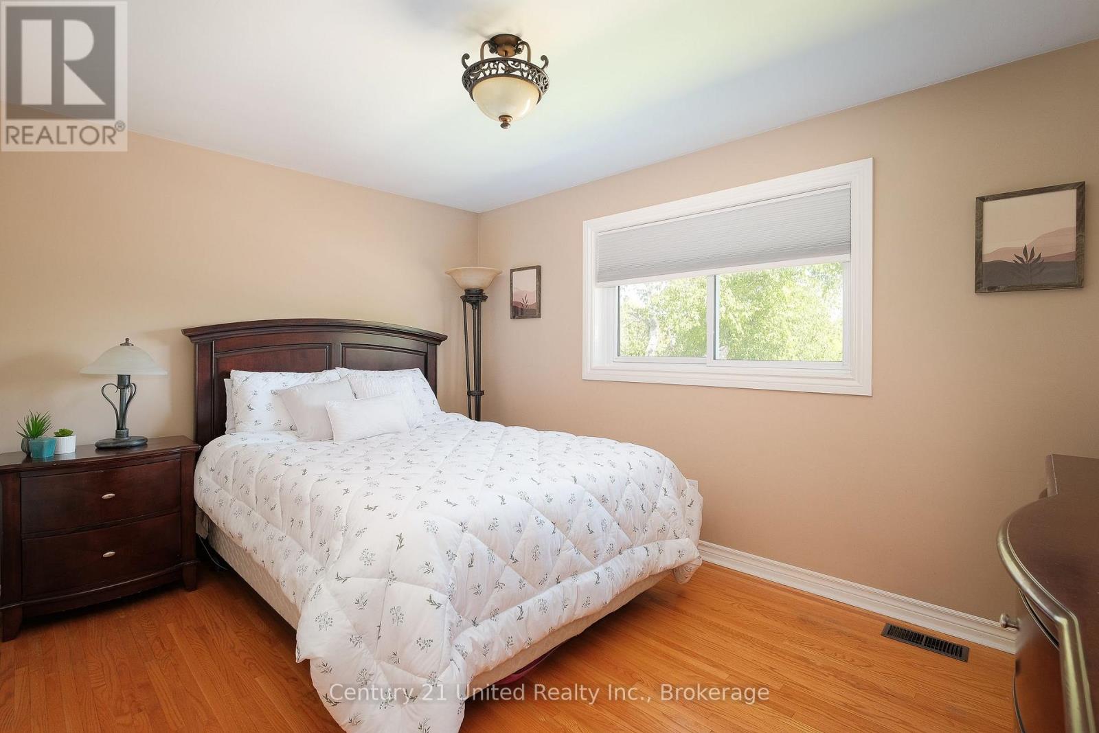 1233 FRANKLIN DRIVE - 17