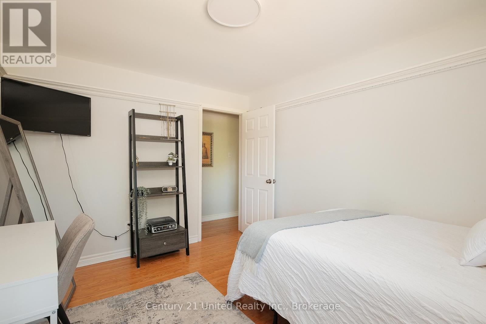 1233 FRANKLIN DRIVE - 20