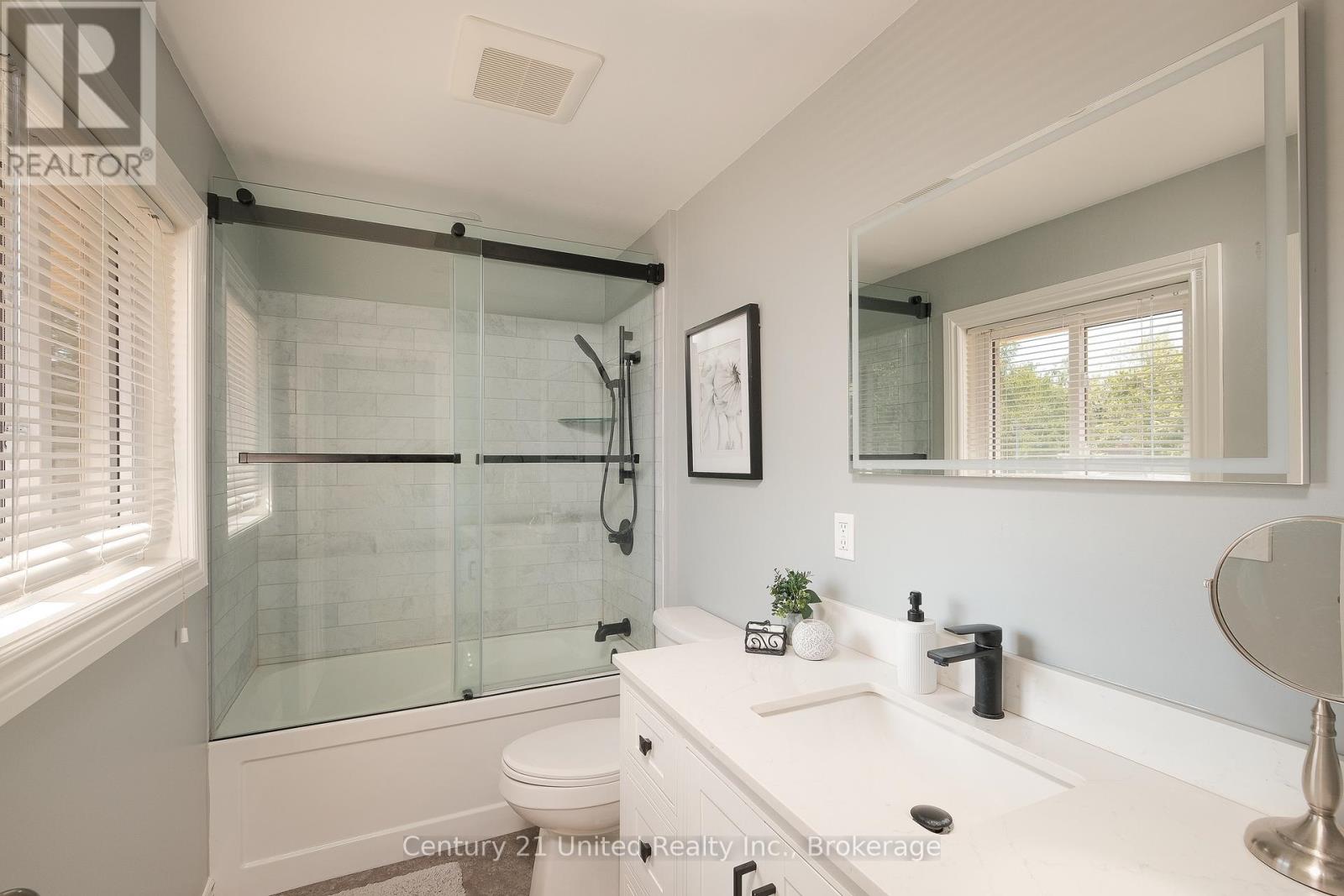 1233 FRANKLIN DRIVE - 23