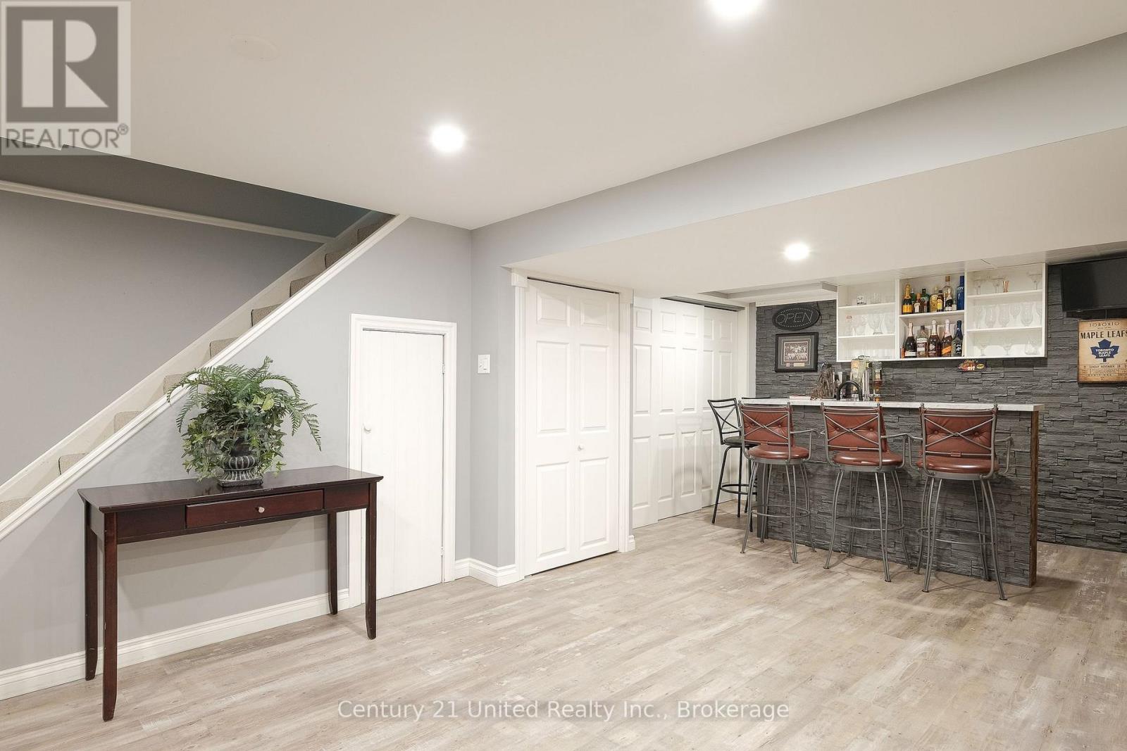 1233 FRANKLIN DRIVE - 26